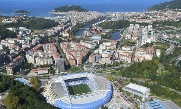 La oposición apuesta por reducir impuestos y tasas en Donostia para paliar las consecuencias del Covid