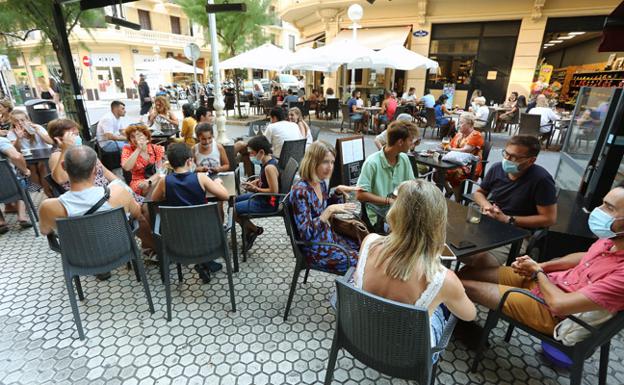 Gipuzkoa duplica los nuevos positivos registrados en un solo día