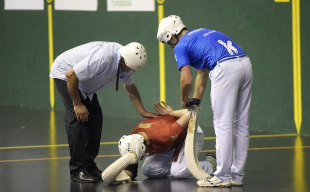 Juanenea viaja en otro vagón