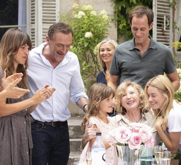 Un verano con añoranza de las reuniones familiares, en los cines