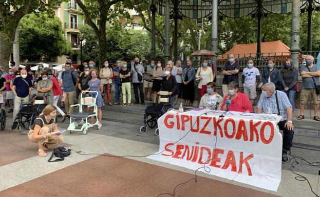 'Gipuzkoako Senideak' pide una solución al conflicto laboral en las residencias para mayores