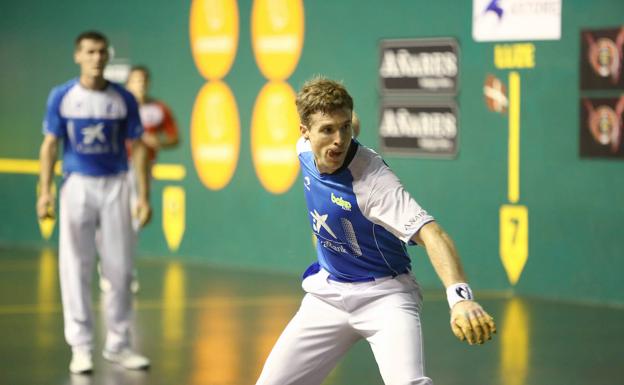 Artola y Rezusta llegan con más fuelle al final del combate de Azkoitia