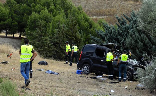 Muere un joven de Irun al volcar en el cruce de la A-62 hacia la ronda norte de Valladolid