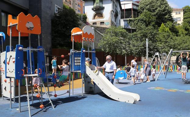 El Gobierno Vasco insta a «evitar que los niños se relacionen entre sí» y apuesta por «compartimentar» a los alumnos en las aulas