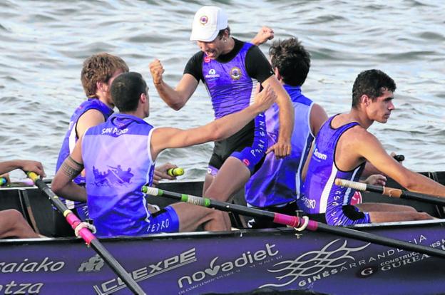 San Pedro se impone en aguas de Getxo en un final eléctrico