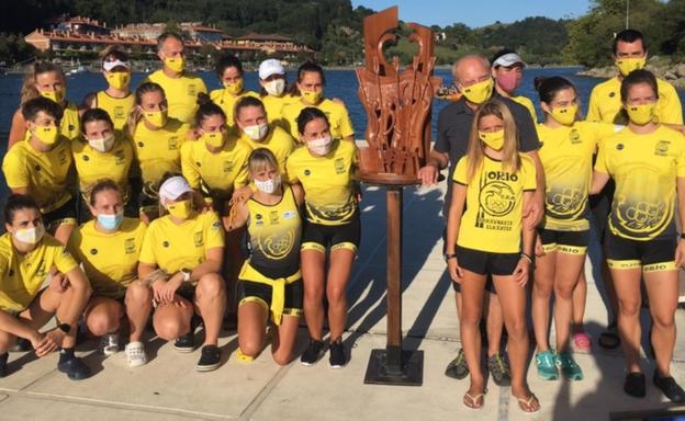 Antxon Mendizabal eskultoreak omendu du Orioko tripulazioa