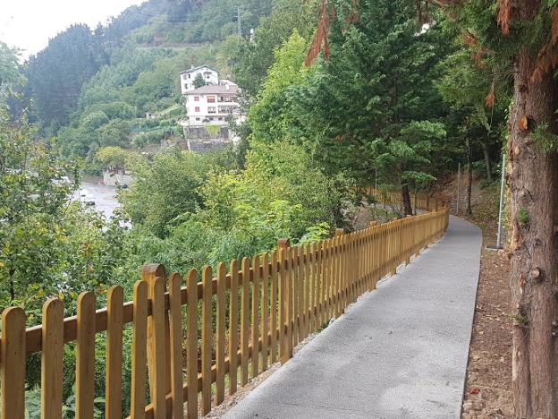 Finalizada la segunda fase de las obras del vial entre Urazandi y Santa Klara