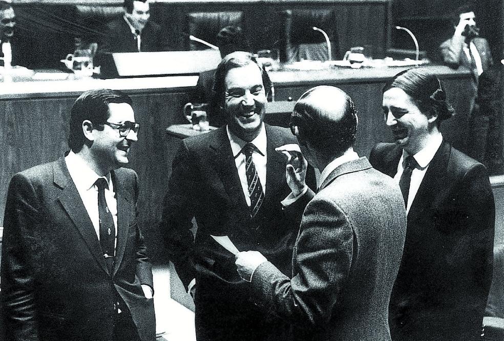 Mayoría absoluta, una rareza en el Parlamento