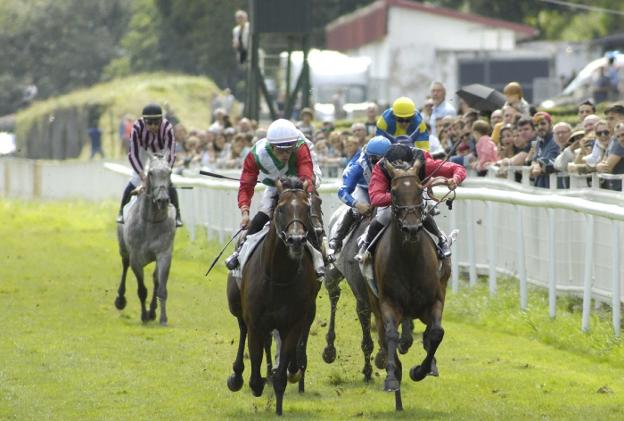 Una carrera grande para bajar el telón a una atípica temporada en el hipódromo donostiarra