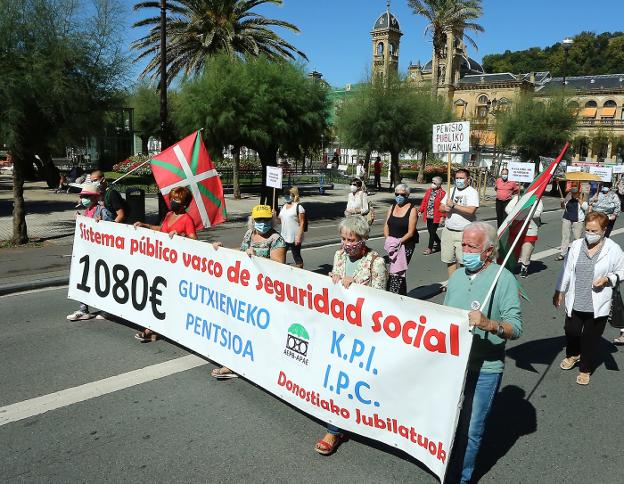 Los pensionistas vascos piden una mayor prevención en las residencias de mayores