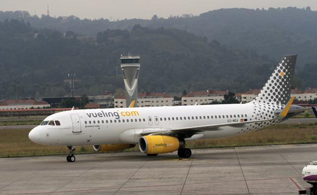 Incidente en el aeropuerto de Loiu: «Dígale al piloto que algo raro le pasa al motor»