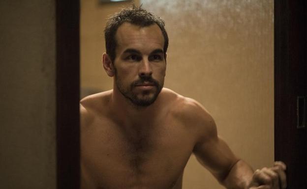 Mario Casas: «Ninguno de mis papeles se acerca al de Ángel en 'El practicante'»