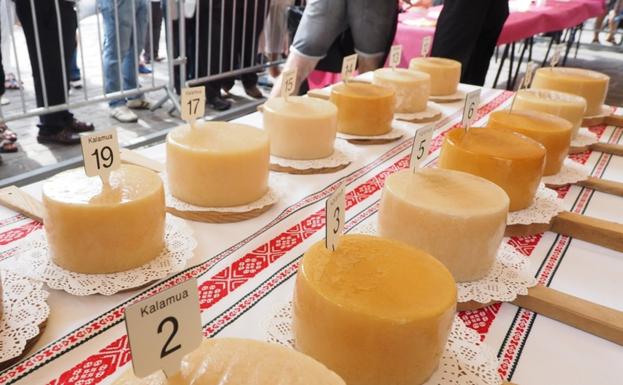 El queso marcará la vuelta de la feria del final del mes tras el parón de la Covid-19