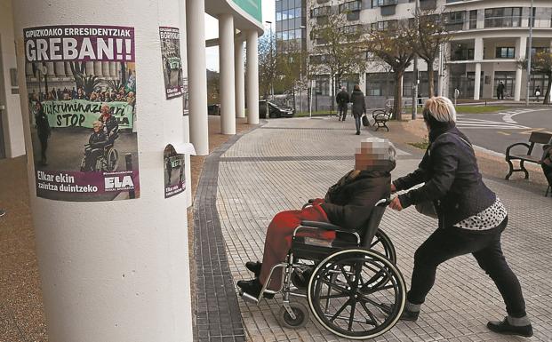 Los servicios mínimos del 100% limitan el impacto de la huelga de residencias de este martes