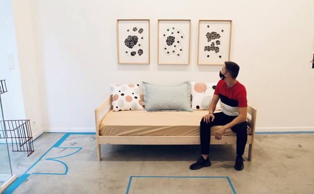 La exposición 'Habitar desde el arte' transforma una galería en vivienda