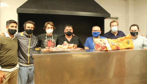 Bacalao y txuleta en la sidrería Saizar