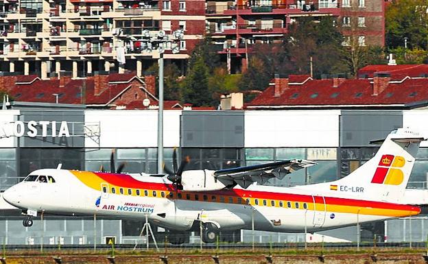 Se retrasa el vuelo matinal de Donostia a Madrid