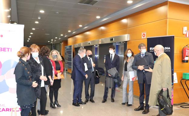 Las Haciendas ingresarán 2.000 millones menos por el Covid frente a la caída prevista de 3.000