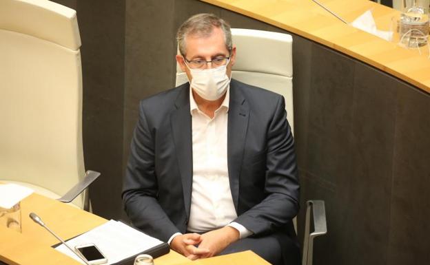 Olano llama a limitar al máximo el contacto social para revertir la situación