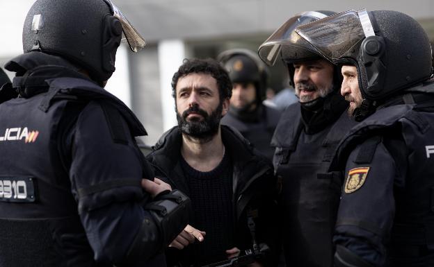 'Confinamiento perimetral' es una historia de amor