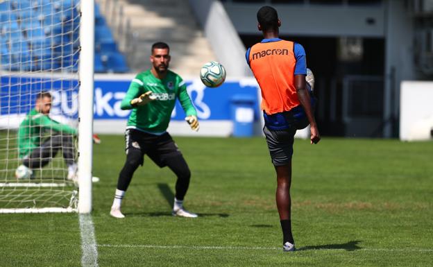 Moyá, una decisión meramente técnica de Imanol Alguacil