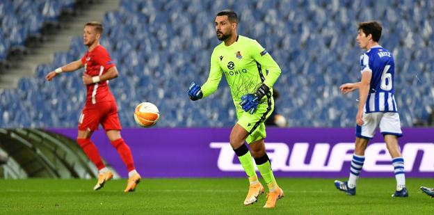 Moyá emerge en una noche paranormal