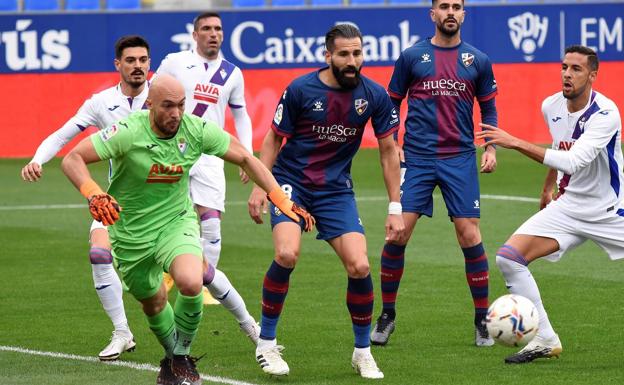 Vídeos: Resumen del partido y goles del encuentro Huesca-Eibar