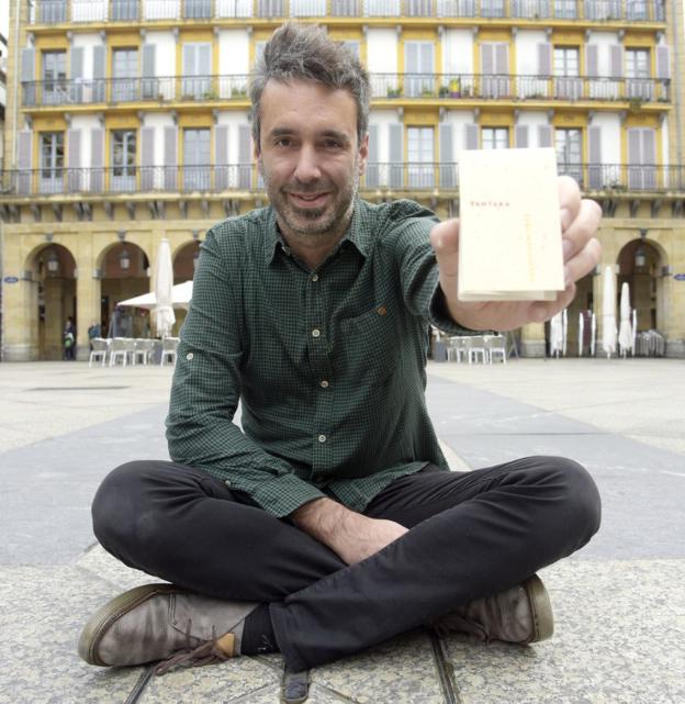 'Tantaka', ehun haiku eta aukera eskaintzen dituen «keinu poetikoa»