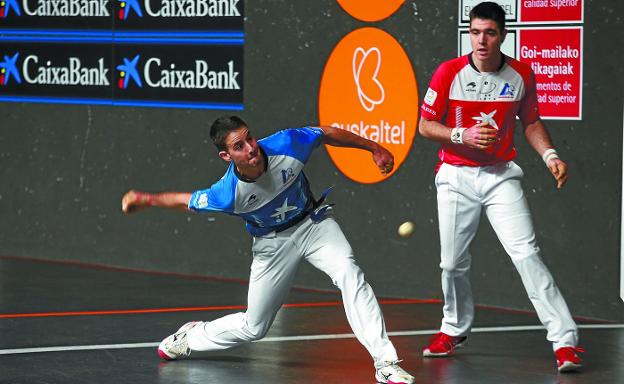 Darío desnuda a Irribarria