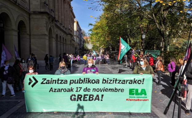Trabajadoras del sector de los cuidados se unen «por un sistema público»