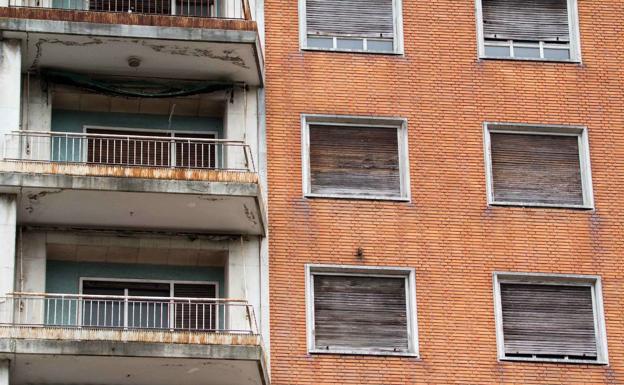 El CES ve «restrictivas» las razones recogidas en el decreto para declarar deshabitado un piso