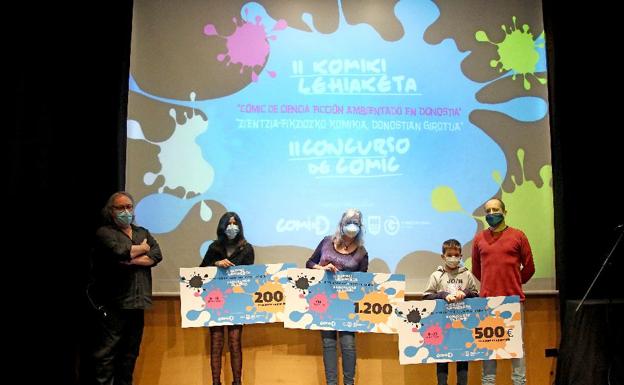 La donostiarra Marta Ruiz gana el concurso de la ComikD en la categoría sénior