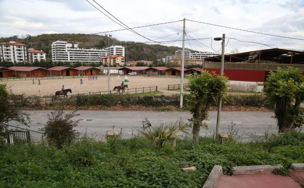 La Hípica pide al Ayuntamiento un terreno ante el traslado de los cuarteles de Loiola a su parcela