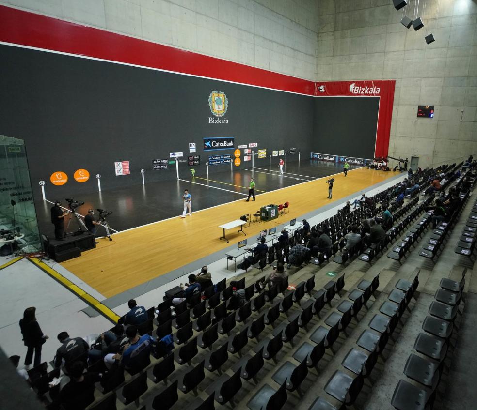 Vacío en el Bizkaia y lleno en Lizartza