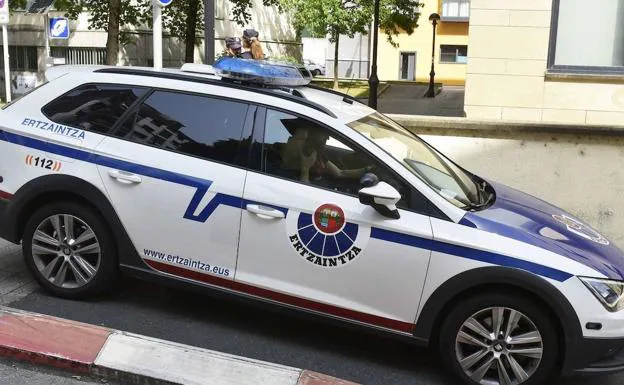 Detenido tras conducir sin luces y en dirección contraria en Irun