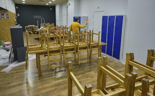 Las sociedades permanecerán cerradas un mes más y no habrá público a corto plazo en los estadios