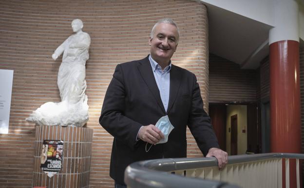 «La institucionalización del derecho a decidir debería ser pactada y progresiva»