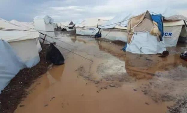 Zaporeak denuncia la situación de miles de refugiados en Lesbos