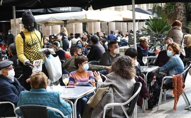 Aretxabaleta empeora y vuelve al rojo tras sumar 24 positivos en un día