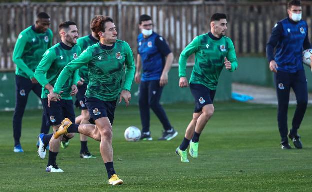 Januzaj cae y Oyarzabal puede volver mañana