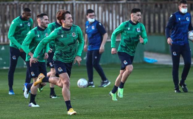 Imanol descarta a Oyarzabal para el partido de mañana ante el Levante