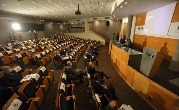 El Gobierno Vasco subraya ante las empresas que aún hay incógnitas sobre los fondos europeos