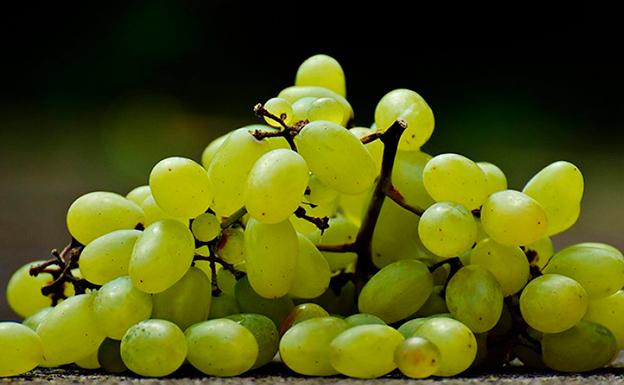 Trucos para pelar las uvas y quitarles las pepitas