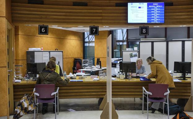 Hasta 10.000 guipuzcoanos se beneficiarán del nuevo límite exento de declarar de 14.000 euros