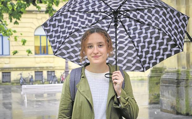 Los jóvenes se alejan de la bronca política