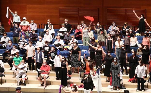 Doble cita con el Orfeón, que mañana estará en San Vicente