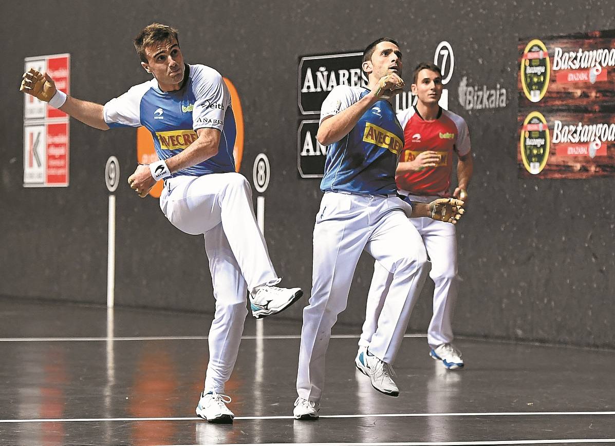 Los 'Jon Ander' dan el primer aviso