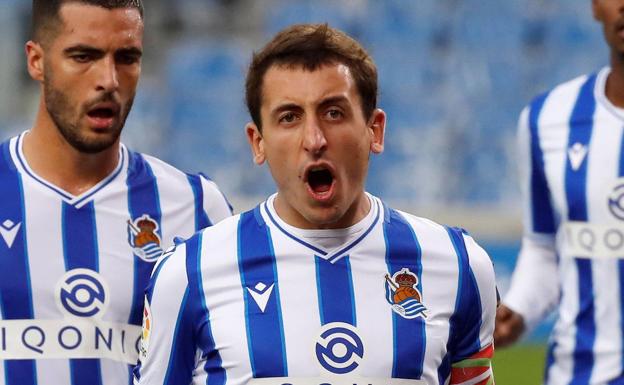 Oyarzabal iguala a Illarra como el jugador con más partidos de la plantilla