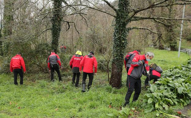 «Encontramos el cuerpo como en cuclillas y boca abajo»