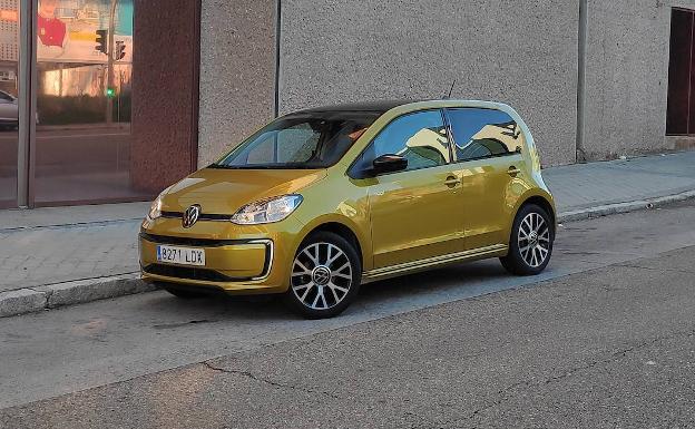 Volkswagen e-up!, urbanita con enchufe muy eficiente y práctico